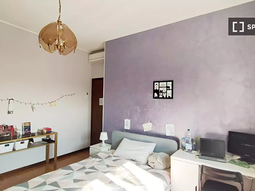 Immagine 2 di Camera condivisa in affitto  in Via Marco Polo a Corsico