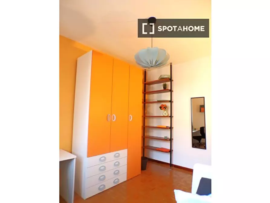 Immagine 14 di Camera condivisa in affitto  in Rodolfo Mondolfo a Bologna