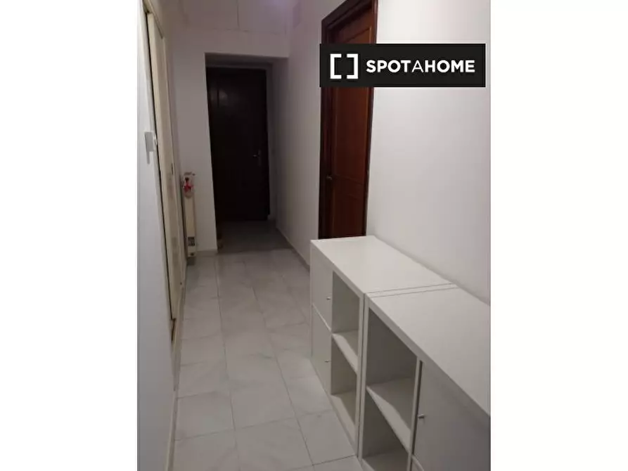Immagine 11 di Camera condivisa in affitto  in Via dei Gerani a Roma