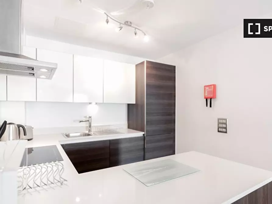 Immagine 10 di Appartamento in affitto  in Stanley Rd a Merton