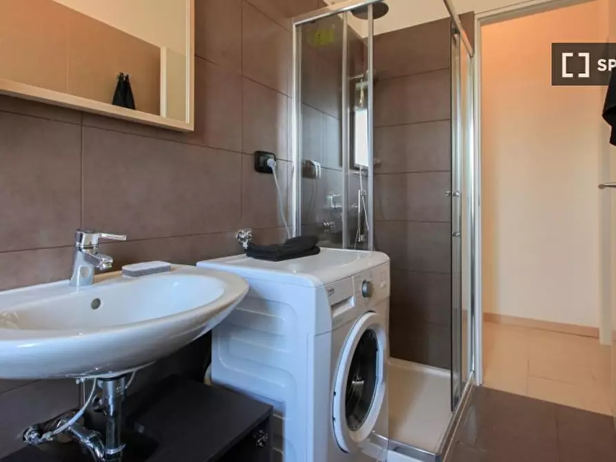 Immagine 9 di Camera condivisa in affitto  in Via Rho a Milano