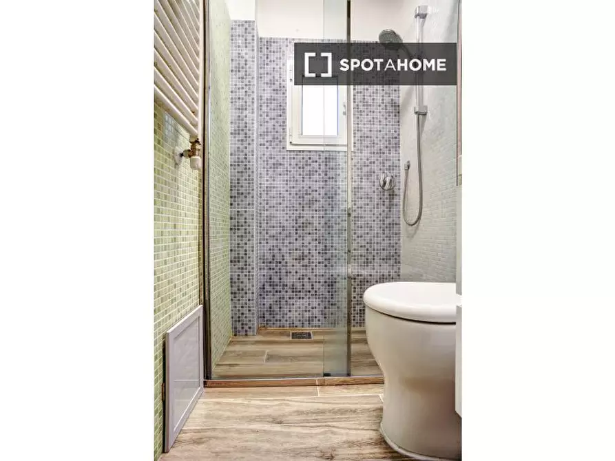 Immagine 13 di Appartamento in affitto  in Via Broccaindosso a Bologna