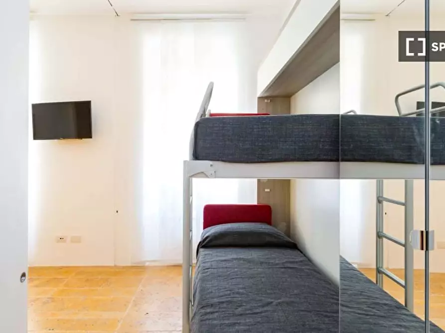 Immagine 10 di Appartamento in affitto  in Via Baccina a Roma