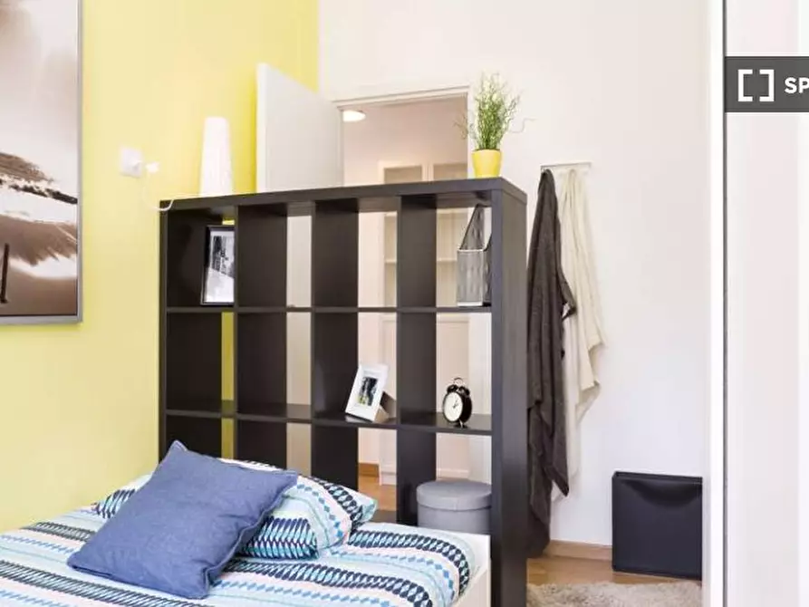 Immagine 1 di Camera condivisa in affitto  in Via Legnone a Milano