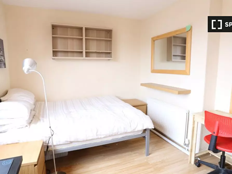 Immagine 13 di Camera condivisa in affitto  in Ivanhoe House a Poplar