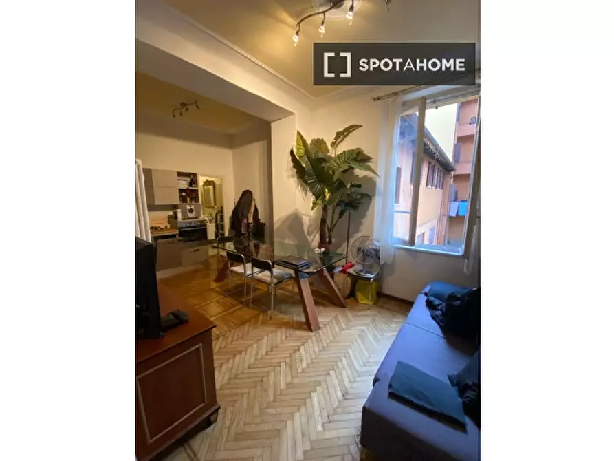 Immagine 5 di Appartamento in affitto  in Via Ugo Bassi a Bologna