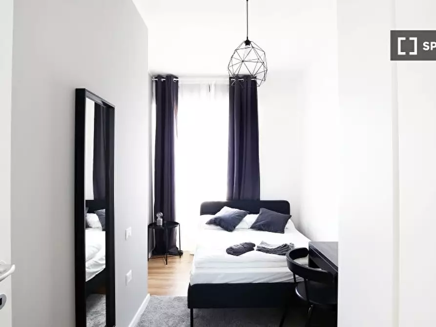 Immagine 1 di Camera condivisa in affitto  in Via Benjamin Constant a Milano