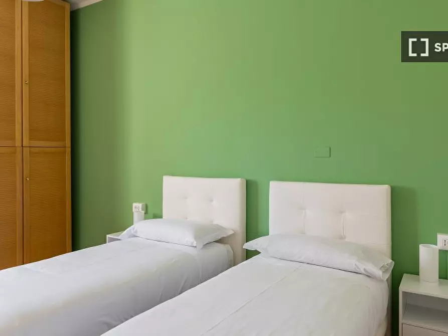 Immagine 16 di Appartamento in affitto  in Via Genova a Bologna