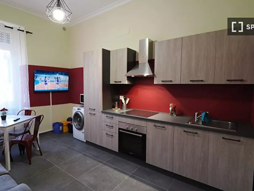 Immagine 3 di Camera condivisa in affitto  in Corso Peschiera a Torino