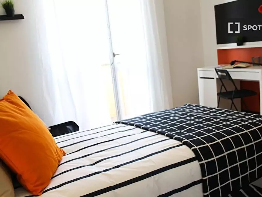 Immagine 1 di Camera condivisa in affitto  in Rocca D'anfo a Brescia