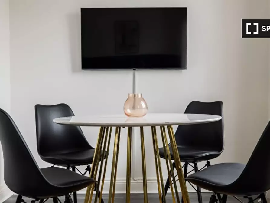 Immagine 4 di Appartamento in affitto  in Goldhawk Rd a Hammersmith