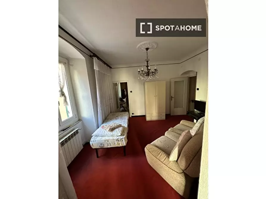 Immagine 7 di Camera condivisa in affitto  in Via Walter Fillak a Genova