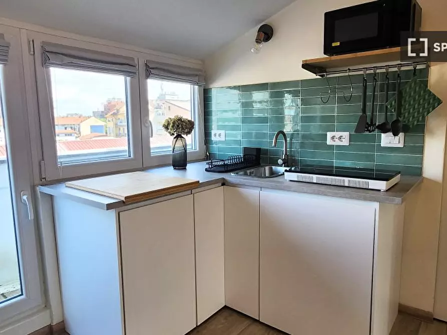 Immagine 10 di Ufficio in affitto  in Via Gallura a Milano