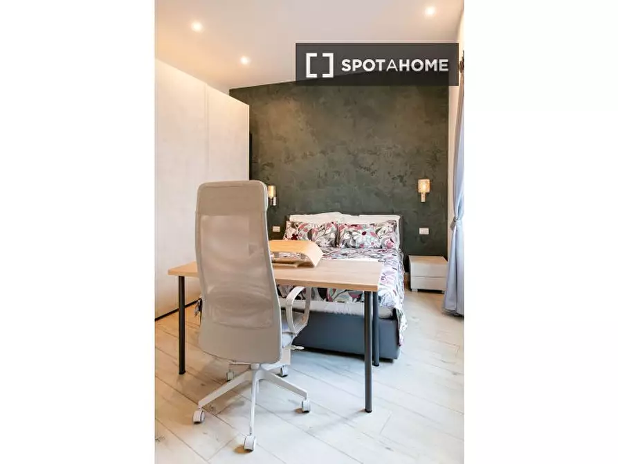 Immagine 19 di Appartamento in affitto  in Via delle Ruote a Firenze