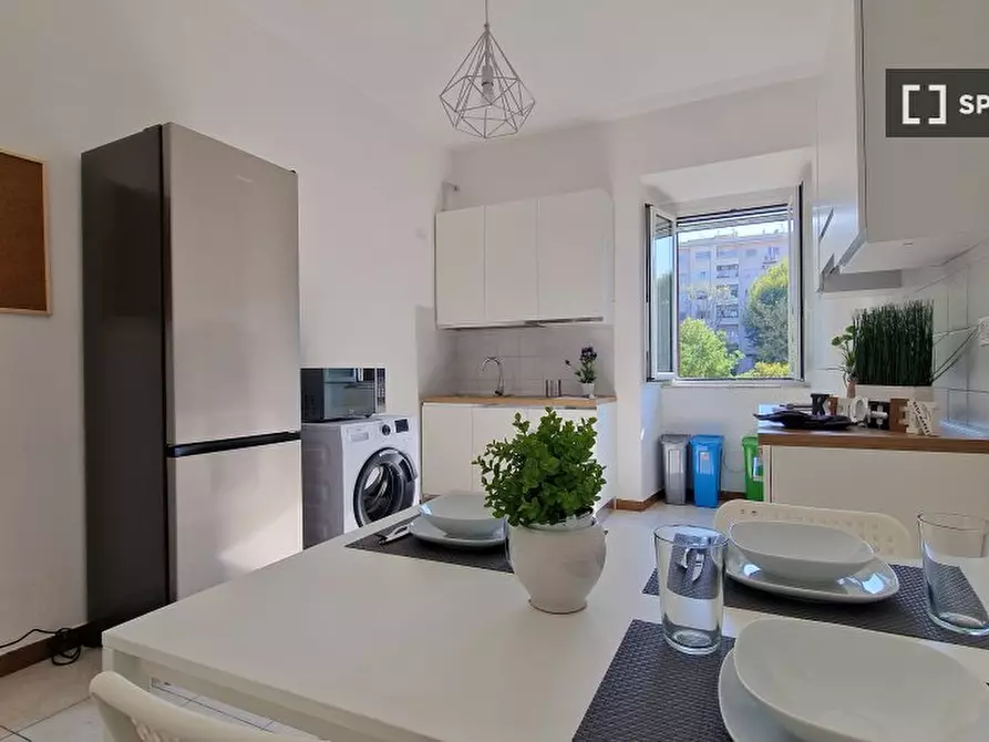 Immagine 11 di Camera condivisa in affitto  in Via Ostiense a Roma