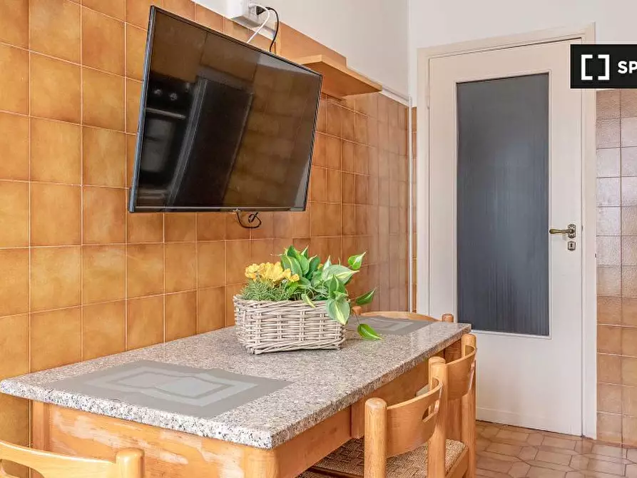 Immagine 11 di Camera condivisa in affitto  in Via Angera a Milano