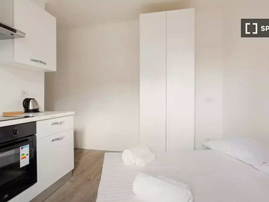 Immagine 4 di Ufficio in affitto  in Via Luigi Federico Menabrea a Milano