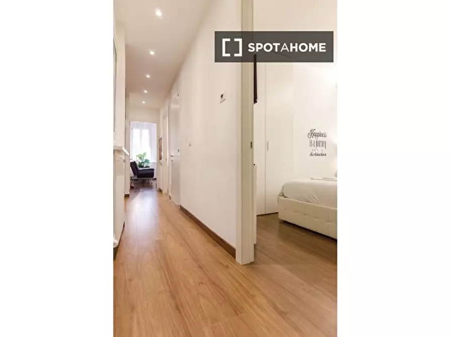 Immagine 19 di Appartamento in affitto  in Via Broccaindosso a Bologna