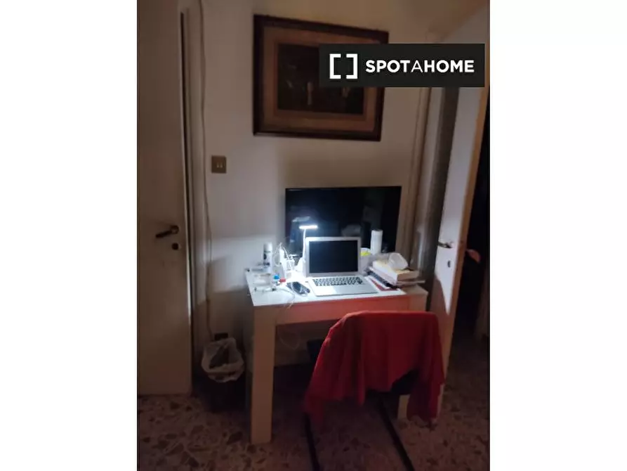 Immagine 19 di Camera condivisa in affitto  in Via Appiano a Roma