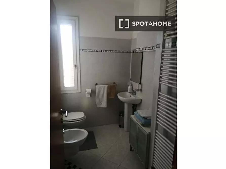Immagine 5 di Appartamento in affitto  in Via Achille Casanova a Bologna