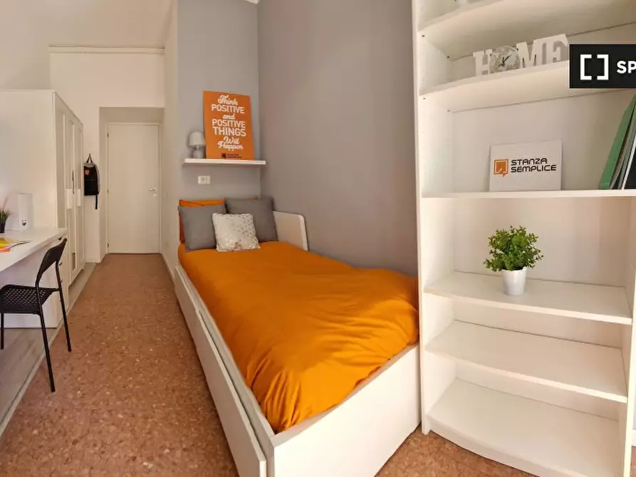 Immagine 12 di Camera condivisa in affitto  in Lungotevere di Pietra Papa a Roma