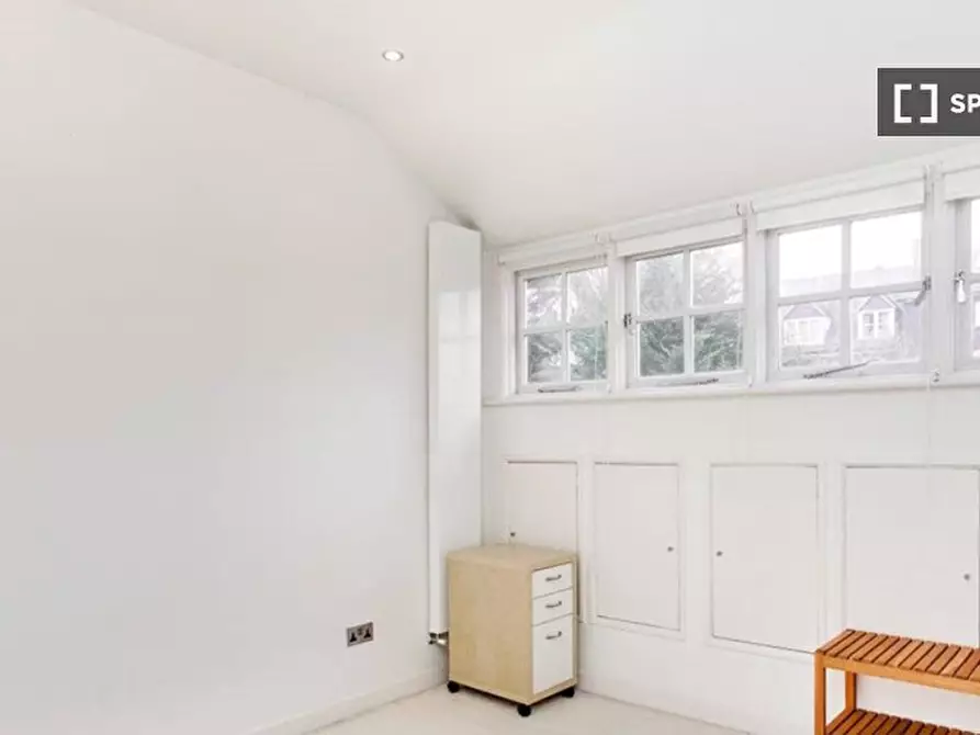 Immagine 4 di Appartamento in affitto  in Netherhall Gardens a Camden Town