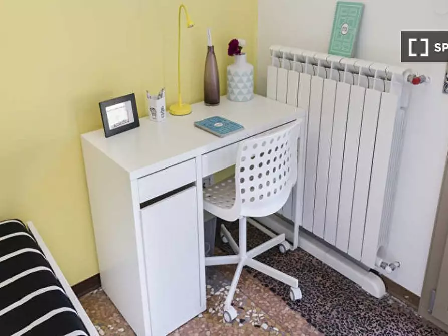 Immagine 2 di Camera condivisa in affitto  in Viale Giovanni Vicini a Bologna