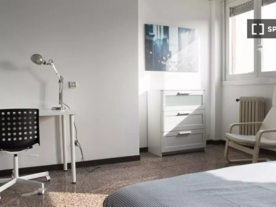 Immagine 3 di Camera condivisa in affitto  in Via Federico Engels a Milano