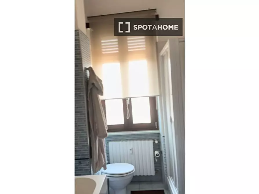 Immagine 8 di Appartamento in affitto  in Via Genova a Torino