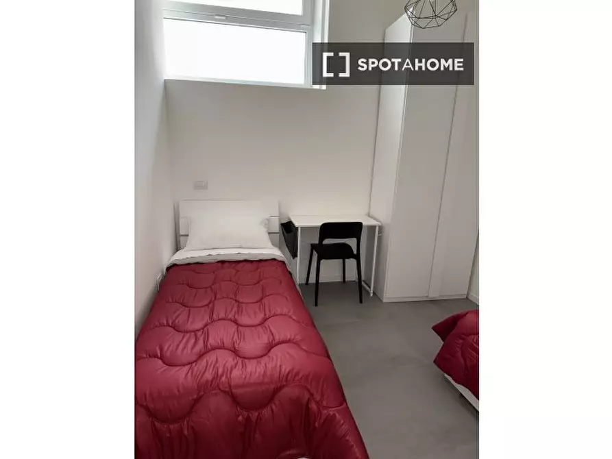 Immagine 2 di Camera condivisa in affitto  in Via Pietro Marocco a Milano