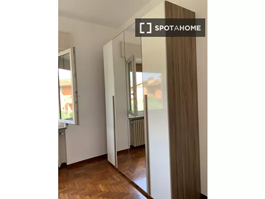 Immagine 5 di Camera condivisa in affitto  in Via G. Deledda a Treviolo