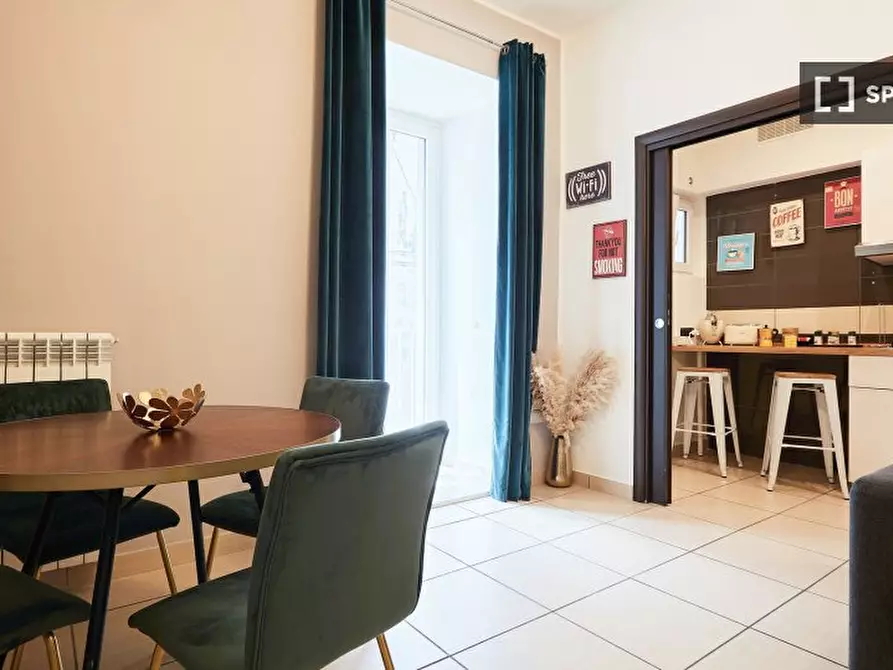 Immagine 2 di Appartamento in affitto  in Via dei Tribunali a Napoli