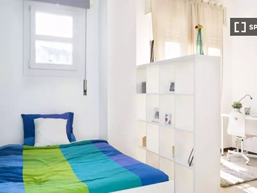 Immagine 2 di Camera condivisa in affitto  in Viale Carlo Espinasse a Milano