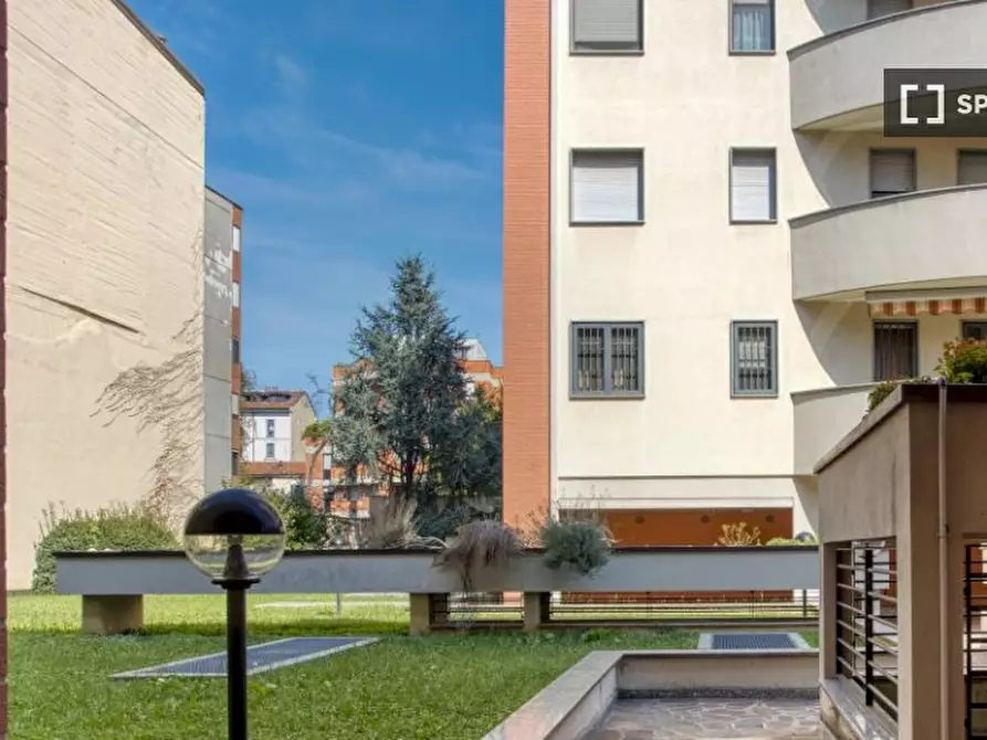 Immagine 10 di Camera condivisa in affitto  in Viale Carlo Espinasse a Milano