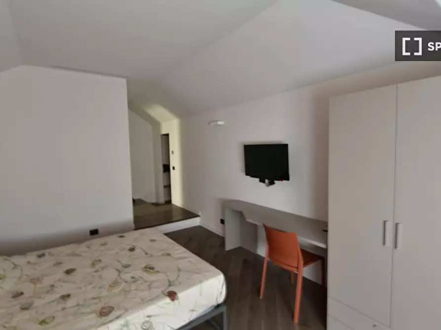 Immagine 6 di Camera condivisa in affitto  in Via S. Luca a Genova