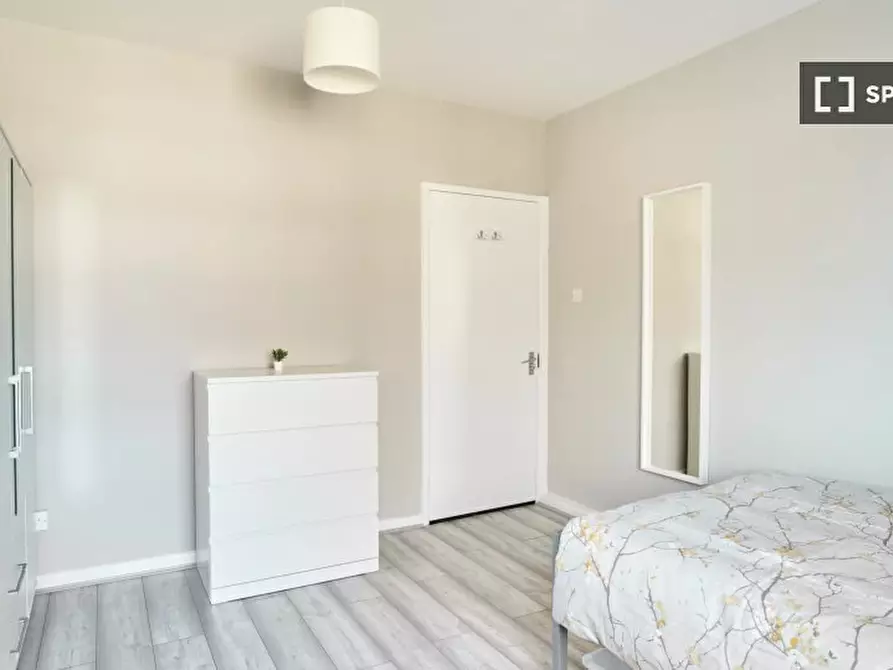 Immagine 15 di Camera condivisa in affitto  in Whitton Walk a Poplar