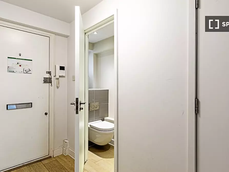 Immagine 15 di Appartamento in affitto  in Flat a 