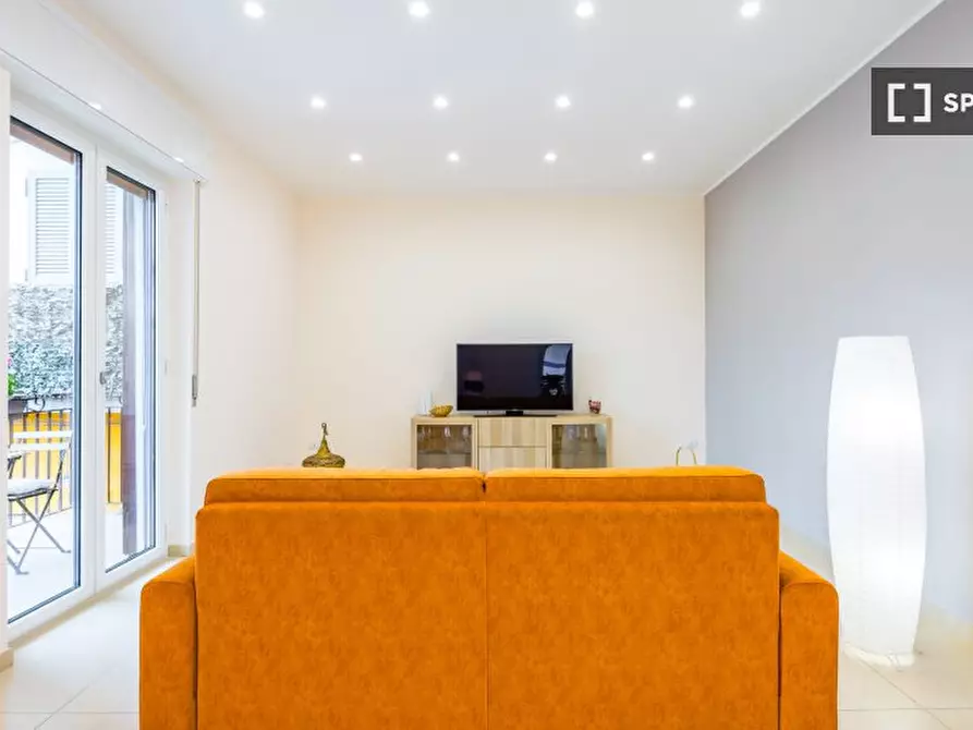 Immagine 16 di Appartamento in affitto  in Via Nuova San Rocco a Napoli