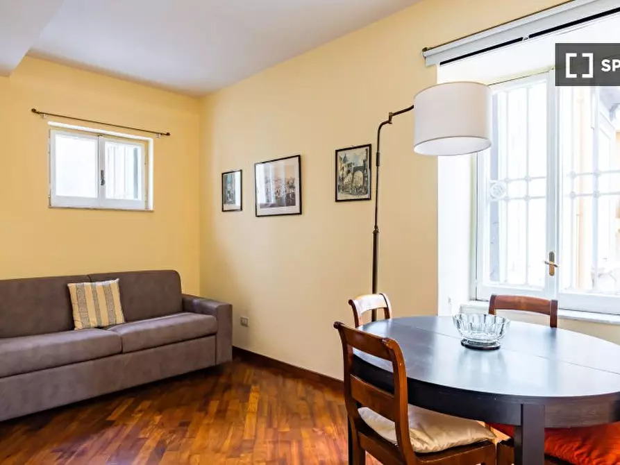 Immagine 1 di Appartamento in affitto  in Via Bisignano a Napoli