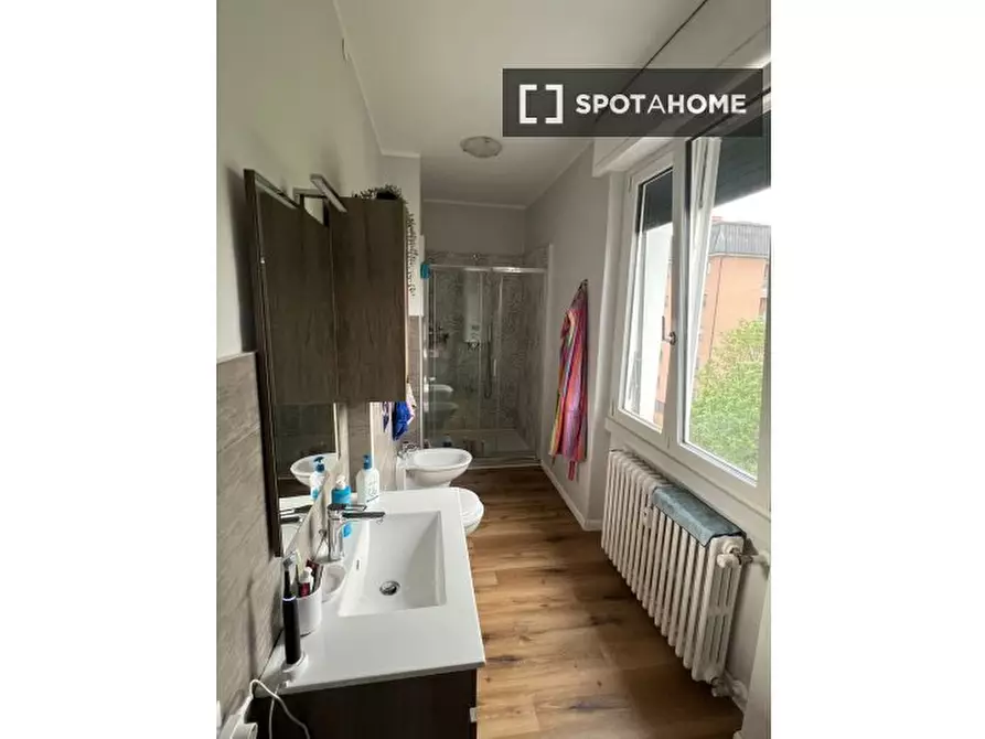 Immagine 6 di Camera condivisa in affitto  in Via Lorenteggio a Milano