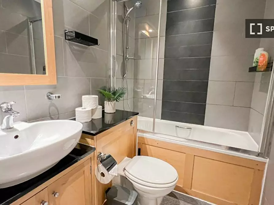 Immagine 12 di Appartamento in affitto  in flat a 