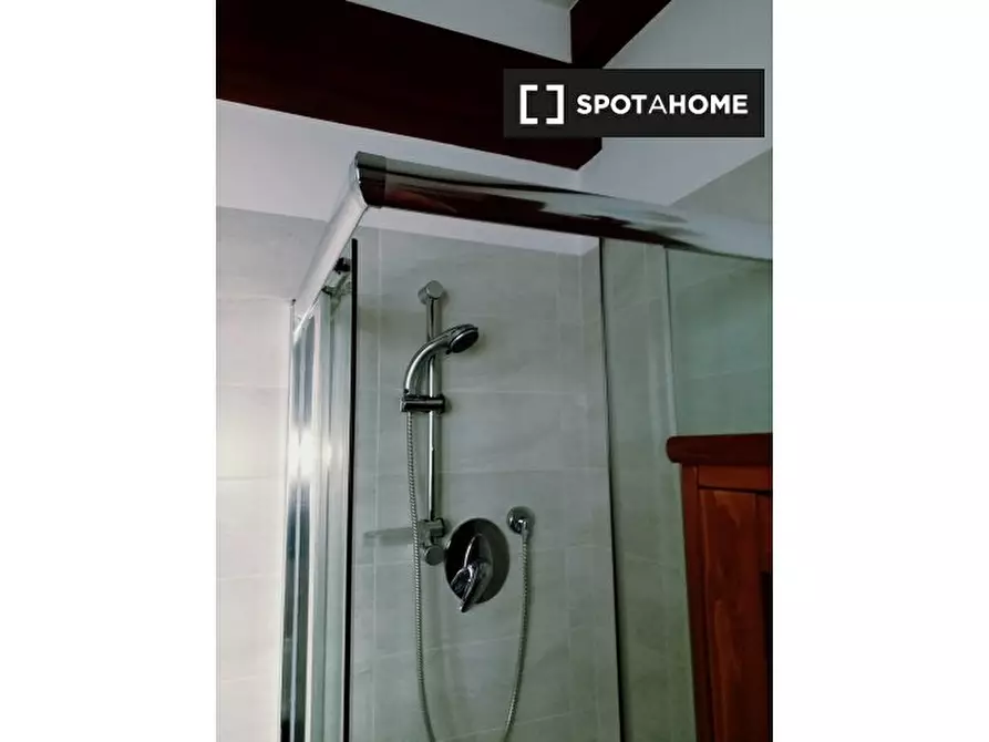 Immagine 8 di Camera condivisa in affitto  in Via Bartolomeo Ramenghi a Bologna