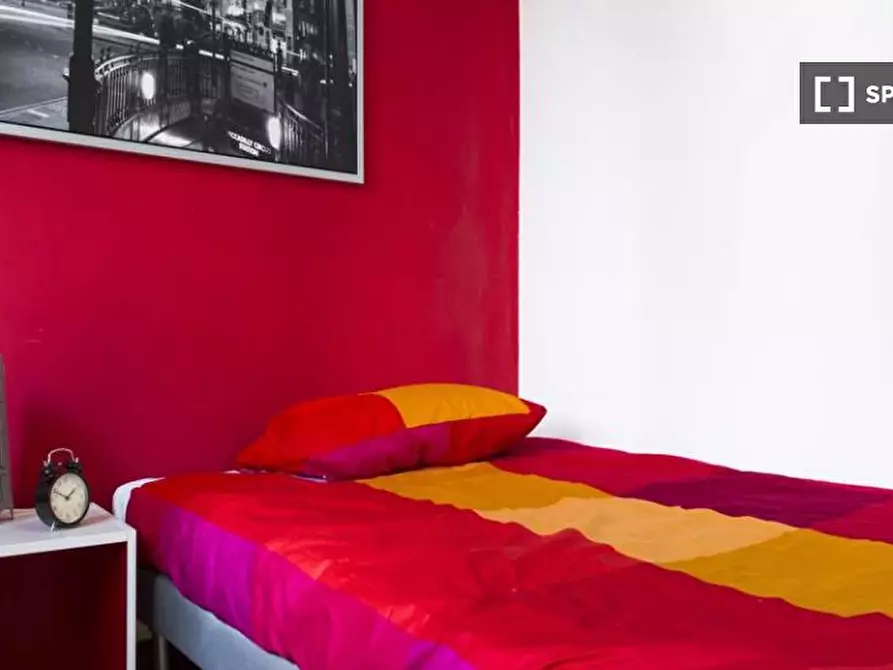 Immagine 3 di Camera condivisa in affitto  in Viale Coni Zugna a Milano