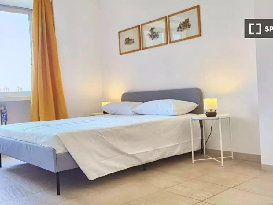 Immagine 15 di Appartamento in affitto  in angolo Piazza Carbonari a Milano