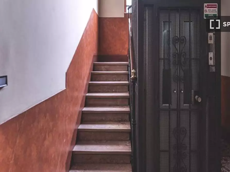 Immagine 18 di Camera condivisa in affitto  in Via Valenza a Milano