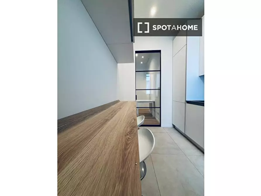 Immagine 6 di Ufficio in affitto  in Via Carlo Crivelli a Milano