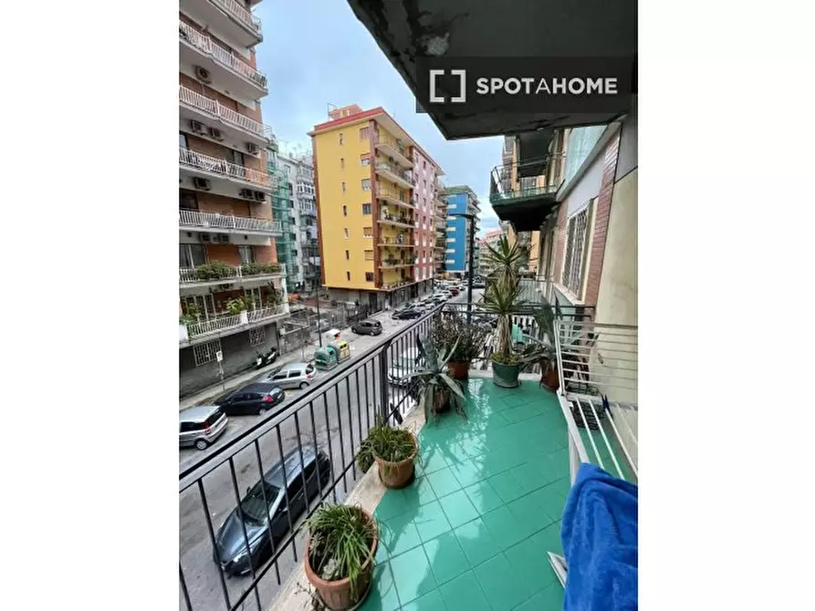 Immagine 11 di Camera condivisa in affitto  in Via Adolfo Omodeo a Napoli