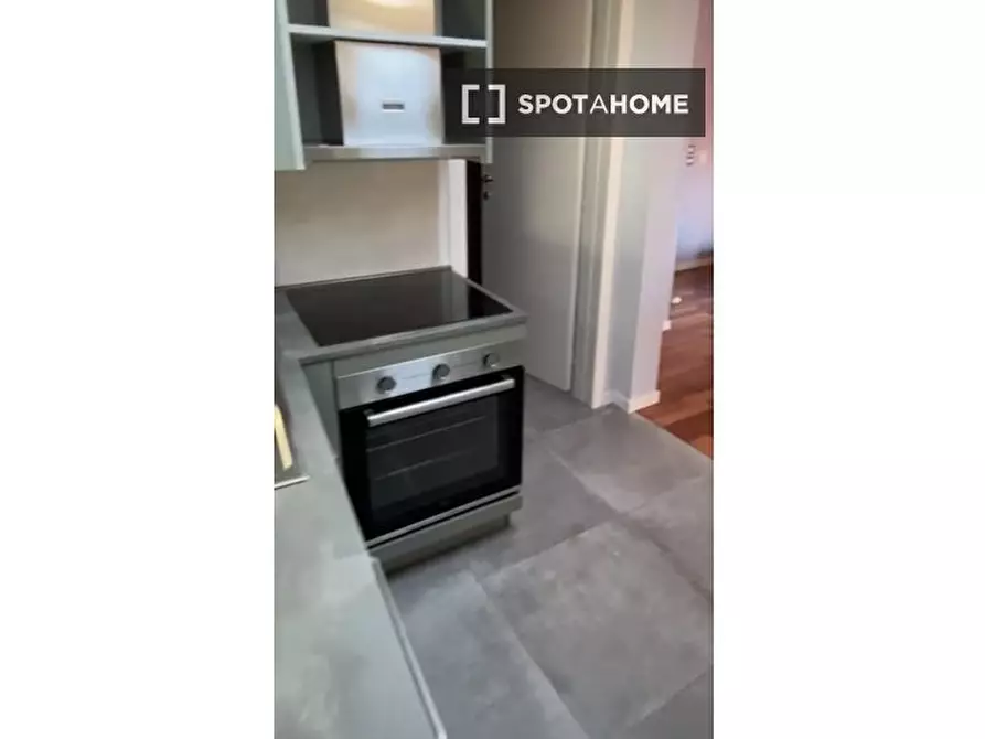 Immagine 9 di Appartamento in affitto  in Via de' Castagnoli a Bologna