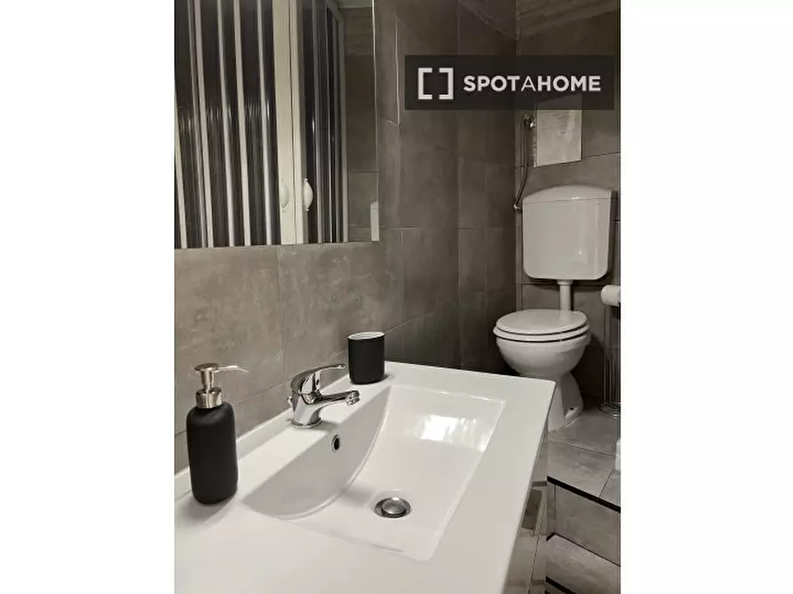 Immagine 10 di Appartamento in affitto  in Via S. Faustino a Milano