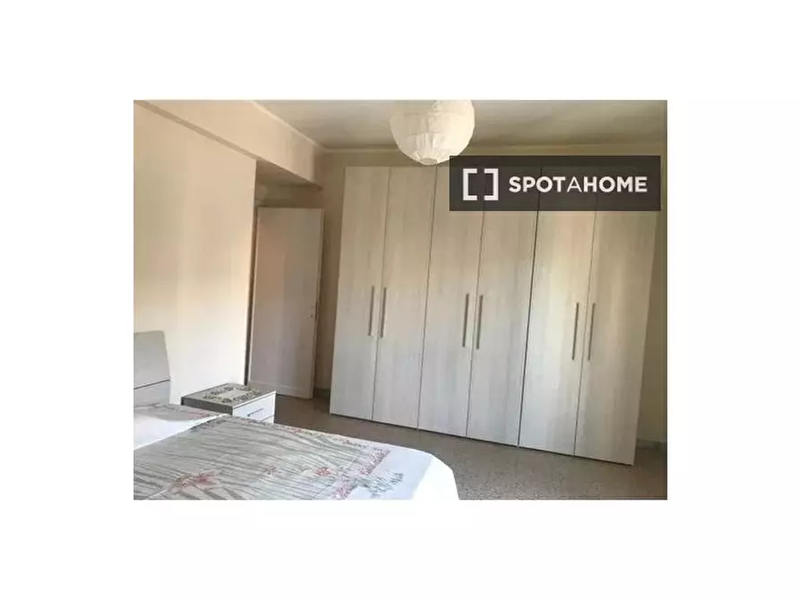 Immagine 5 di Camera condivisa in affitto  in Via Francesco Grimaldi a Roma
